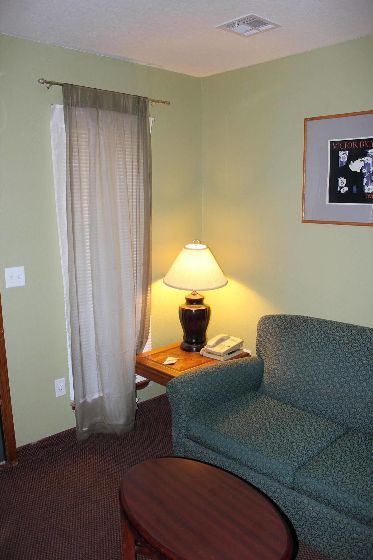 Oak Hill Inn And Suites Tahlequah Экстерьер фото